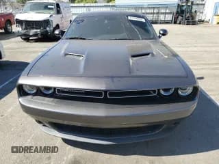 ✅ 2017 Dodge Challenger SXT • VIN: 2C3CDZAGXHH578278 • Lot: 67940904. Wystawiony na Copart z przebiegiem 68 361 mil. Bezpłatny archiwum sprzedaży aukcyjnych z USA i szczegółowy raport historii pojazdu na DreamBid. Zdjęcie 5.