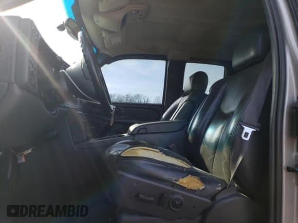 ✅ 2004 Chevrolet Silverado 1500 Z71 • VIN: 1GCEK19T34E172955 • Лот: 45827524. Опубликован ранее на Copart с пробегом 224 823 миль. Бесплатный доступ к архиву аукционных продаж из США и подробный отчёт об истории автомобиля на DreamBid. Изображение 7.