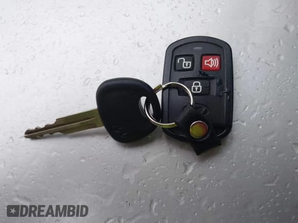 ✅ 2005 Hyundai Elantra GLS • VIN: KMHDN46D05U185845 • Lot: 41736360. Wystawiony na IAAI z przebiegiem 156 101 mil. Bezpłatny archiwum sprzedaży aukcyjnych z USA i szczegółowy raport historii pojazdu na DreamBid. Zdjęcie 11.