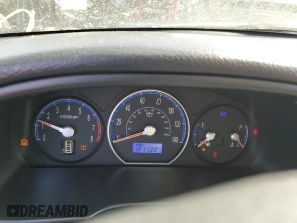 ✅ 2007 Hyundai Santa Fe GLS • VIN: 5NMSG13DX7H089787 • Lot: 75702964. Listed on Copart with 121,139 mi. Free auction sales archive from the USA and detailed vehicle history report at DreamBid. Image 9.