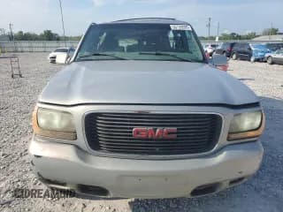 ✅ 1999 GMC Denali • VIN: 1GKEK13R8XR917567 • Lot: 65799955. Wystawiony na Copart z przebiegiem 296 926 mil. Bezpłatny archiwum sprzedaży aukcyjnych z USA i szczegółowy raport historii pojazdu na DreamBid. Zdjęcie 5.