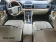 ✅ 2012 Lincoln MKZ • VIN: 3LNHL2JC7CR804861 • Лот: 86087945. Опубликован ранее на Copart с пробегом 150 973 миль. Бесплатный доступ к архиву аукционных продаж из США и подробный отчёт об истории автомобиля на DreamBid. Изображение 8.