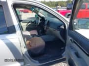 ✅ 2008 Hyundai Santa Fe GLS • VIN: 5NMSG13D28H201158 • Lot: 43795731. Wystawiony na IAAI z przebiegiem 158 308 mil. Bezpłatny archiwum sprzedaży aukcyjnych z USA i szczegółowy raport historii pojazdu na DreamBid. Zdjęcie 5.