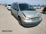✅ 2000 Chrysler Grand Voyager • VIN: 2C4GJ44G6YR818392 • Lot: 49536225. Wystawiony na Copart z przebiegiem 230 559 mil. Bezpłatny archiwum sprzedaży aukcyjnych z USA i szczegółowy raport historii pojazdu na DreamBid. Zdjęcie 12.