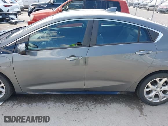 ✅ 2017 Chevrolet Volt Premier • VIN: 1G1RD6S56HU210431 • Lot: 43280560. Wystawiony na IAAI z przebiegiem 42 878 mil. Bezpłatny archiwum sprzedaży aukcyjnych z USA i szczegółowy raport historii pojazdu na DreamBid. Zdjęcie 15.