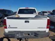 ✅ 2003 Chevrolet Silverado 2500HD LS • VIN: 1GCHK23U13F169243 • Lot: 43764426. Wystawiony na IAAI z przebiegiem 207 587 mil. Bezpłatny archiwum sprzedaży aukcyjnych z USA i szczegółowy raport historii pojazdu na DreamBid. Zdjęcie 16.