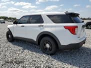 ✅ 2023 Ford Police Interceptor Utility • VIN: 1FM5K8AW3PNA08085 • Lot: 50186945. Wystawiony na Copart z przebiegiem 1 464 mil. Bezpłatny archiwum sprzedaży aukcyjnych z USA i szczegółowy raport historii pojazdu na DreamBid. Zdjęcie 2.