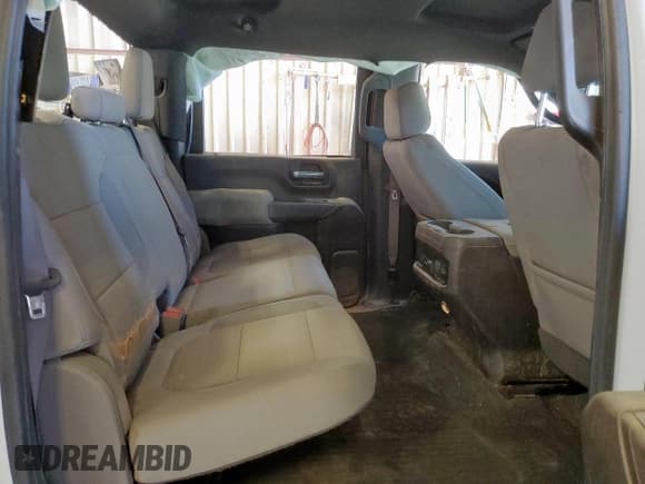 ✅ 2022 Chevrolet Silverado 2500HD LT • VIN: 1GC4YNE76NF156528 • Lot: 84181835. Wystawiony na Copart z przebiegiem 163 193 mil. Bezpłatny archiwum sprzedaży aukcyjnych z USA i szczegółowy raport historii pojazdu na DreamBid. Zdjęcie 10.