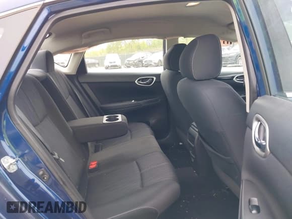 ✅ 2018 Nissan Sentra S • VIN: 3N1AB7AP1JY226707 • Лот: 43338719. Опубликован ранее на IAAI с пробегом 88 868 миль. Бесплатный доступ к архиву аукционных продаж из США и подробный отчёт об истории автомобиля на DreamBid. Изображение 8.