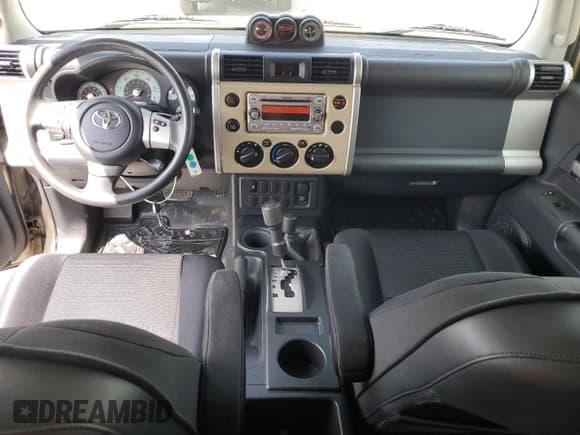 ✅ 2013 Toyota FJ Cruiser • VIN: JTEBU4BF0DK163971 • Lot: 60403395. Listed on Copart with 132,688 mi. Free auction sales archive from the USA and detailed vehicle history report at DreamBid. Image 8.