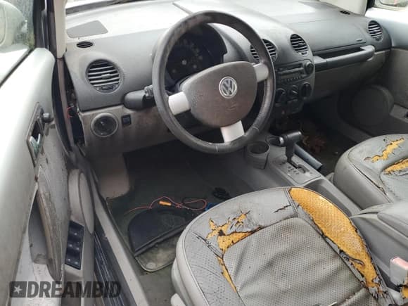 ✅ 2003 Volkswagen Beetle GLS • VIN: 3VWCD21Y43M319689 • Lot: 79345234. Listed on Copart with Not provided. Free auction sales archive from the USA and detailed vehicle history report at DreamBid. Image 8.