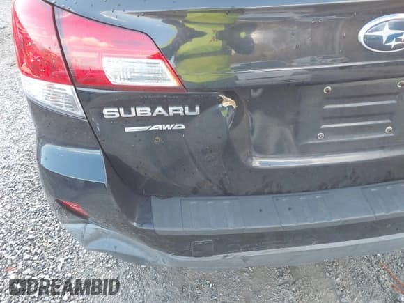 ✅ 2012 Subaru Outback 2.5i • VIN: 4S4BRBAC9C3301741 • Lot: 43732882. Wystawiony na IAAI z przebiegiem 180 513 mil. Bezpłatny archiwum sprzedaży aukcyjnych z USA i szczegółowy raport historii pojazdu na DreamBid. Zdjęcie 6.