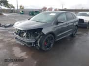 ✅ 2020 Ford Edge ST • VIN: 2FMPK4AP9LBA96964 • Lot: 43700142. Wystawiony na IAAI z przebiegiem 47 676 mil. Bezpłatny archiwum sprzedaży aukcyjnych z USA i szczegółowy raport historii pojazdu na DreamBid. Zdjęcie 2.