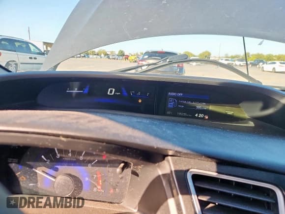 ✅ 2013 Honda Civic LX • VIN: 2HGFG3B56DH517449 • Lot: 90335935. Wystawiony na Copart z przebiegiem 195 235 mil. Bezpłatny archiwum sprzedaży aukcyjnych z USA i szczegółowy raport historii pojazdu na DreamBid. Zdjęcie 9.