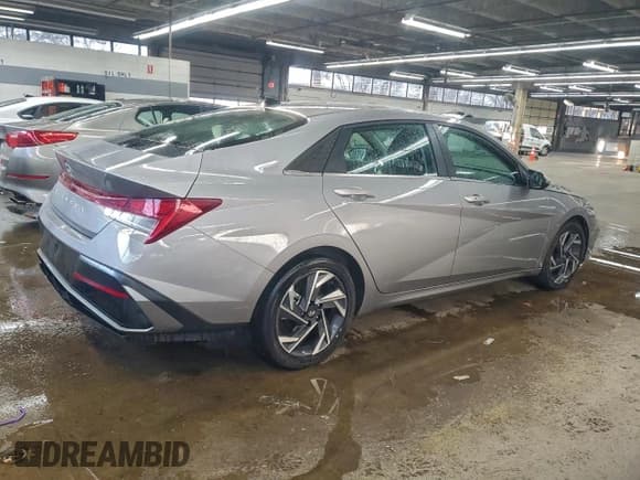 ✅ 2025 Hyundai Elantra SEL Convenience • VIN: KMHLS4DG0SU973070 • Лот: 96445845. Опубликован ранее на Copart с пробегом 18 977 миль. Бесплатный доступ к архиву аукционных продаж из США и подробный отчёт об истории автомобиля на DreamBid. Изображение 3.
