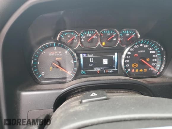 ✅ 2018 Chevrolet Silverado 1500 LTZ • VIN: 1GCVKSEJ0JZ200676 • Лот: 70526065. Опубликован ранее на Copart с пробегом 209 927 миль. Бесплатный доступ к архиву аукционных продаж из США и подробный отчёт об истории автомобиля на DreamBid. Изображение 9.