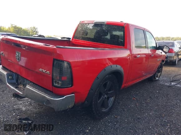 ✅ 2009 Dodge 1500 Laramie • VIN: 1D3HV13T59J525411 • Lot: 42803526. Wystawiony na IAAI z przebiegiem 195 240 mil. Bezpłatny archiwum sprzedaży aukcyjnych z USA i szczegółowy raport historii pojazdu na DreamBid. Zdjęcie 4.