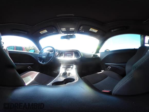 ✅ 2020 Dodge Challenger R/T Scat Pack • VIN: 2C3CDZFJXLH104506 • Lot: 42649593. Wystawiony na IAAI z przebiegiem 101 243 mil. Bezpłatny archiwum sprzedaży aukcyjnych z USA i szczegółowy raport historii pojazdu na DreamBid. Zdjęcie 18.