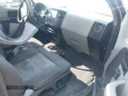 ✅ 2004 Ford F-150 STX • VIN: 1FTRX12W54NA06637 • Lot: 42756290. Wystawiony na IAAI z przebiegiem 323 995 mil. Bezpłatny archiwum sprzedaży aukcyjnych z USA i szczegółowy raport historii pojazdu na DreamBid. Zdjęcie 5.