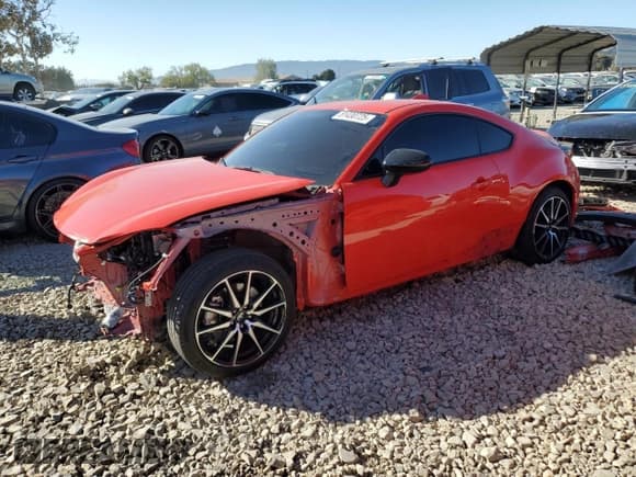 ✅ 2024 Toyota 86 • VIN: JF1ZNBB19R8753167 • Lot: 81430725. Listed on Copart with 21,585 mi. Free auction sales archive from the USA and detailed vehicle history report at DreamBid. Image 1.