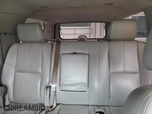 ✅ 2013 Chevrolet Suburban LT • VIN: 1GNSCJE06DR257347 • Lot: 56209335. Wystawiony na Copart z przebiegiem 249 404 mil. Bezpłatny archiwum sprzedaży aukcyjnych z USA i szczegółowy raport historii pojazdu na DreamBid. Zdjęcie 10.