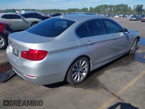 ✅ 2016 BMW 5 Series 528i • VIN: WBA5A5C5XGD526062 • Lot: 43490621. Listed on IAAI with 132,337 mi. Free auction sales archive from the USA and detailed vehicle history report at DreamBid. Image 4.