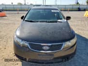 ✅ 2013 Kia Forte EX • VIN: KNAFU4A22D5732416 • Lot: 91218635. Wystawiony na Copart z przebiegiem 143 330 mil. Bezpłatny archiwum sprzedaży aukcyjnych z USA i szczegółowy raport historii pojazdu na DreamBid. Zdjęcie 5.