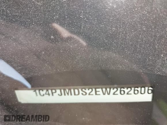 ✅ 2014 Jeep Cherokee Limited • VIN: 1C4PJMDS2EW262606 • Lot: 42115934. Listed on IAAI with 198,589 mi. Free auction sales archive from the USA and detailed vehicle history report at DreamBid. Image 9.