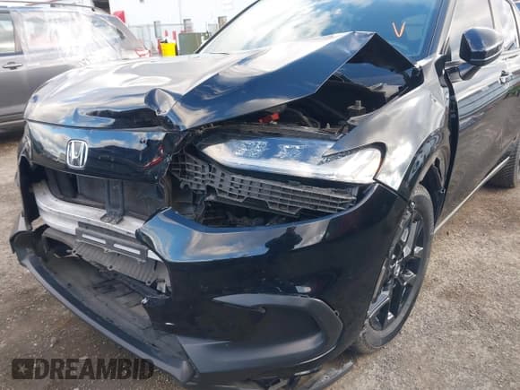 ✅ 2024 Honda HR-V Sport • VIN: 3CZRZ2H5XRM703005 • Lot: 43768207. Listed on IAAI with 45,864 mi. Free auction sales archive from the USA and detailed vehicle history report at DreamBid. Image 6.