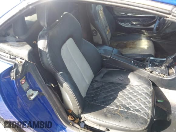 ✅ 2000 Mercedes-Benz SLK 230 Kompressor • VIN: WDBKK47F5YF145935 • Лот: 43478134. Опубликован ранее на IAAI с пробегом Не указан. Бесплатный доступ к архиву аукционных продаж из США и подробный отчёт об истории автомобиля на DreamBid. Изображение 8.