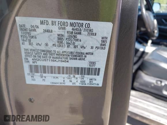 2006 Mercury Mariner Luxury с VIN 4M2CU57116KJ19454, выставлен на аукционе IAAI как лот 42436725 с пробегом 244 689 миль миль и . История ставок и продаж доступна на DreamBid. Изображение 9.