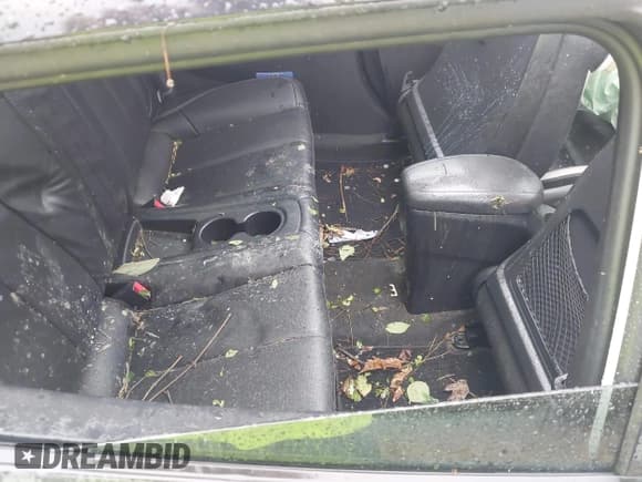 ✅ 2013 Hyundai Veloster Turbo • VIN: KMHTC6AE8DU096682 • Lot: 42974837. Wystawiony na IAAI z przebiegiem 77 365 mil. Bezpłatny archiwum sprzedaży aukcyjnych z USA i szczegółowy raport historii pojazdu na DreamBid. Zdjęcie 8.