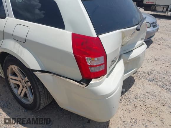 ✅ 2005 Dodge Magnum RT • VIN: 2D8GV58235H682377 • Lot: 42572363. Listed on IAAI with 186,682 mi. Free auction sales archive from the USA and detailed vehicle history report at DreamBid. Image 6.