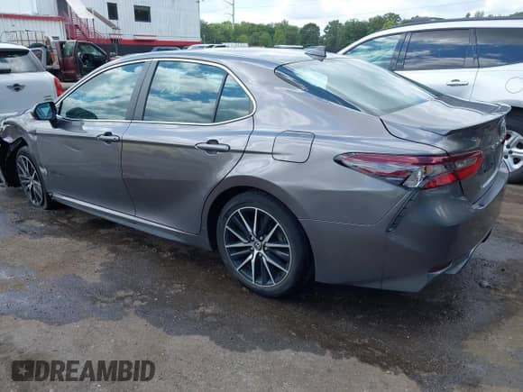 2023 Toyota Camry SE with VIN 4T1G11BK4PU091076, listed as a IAAI auction lot 42948800 with 40,755 mi miles and . Bid and sale history available at DreamBid. Image 3.