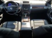 ✅ 2010 Volkswagen Touareg V6 • VIN: WVGFK7A94AD001443 • Lot: 68187825. Listed on Copart with 154,232 mi. Free auction sales archive from the USA and detailed vehicle history report at DreamBid. Image 8.