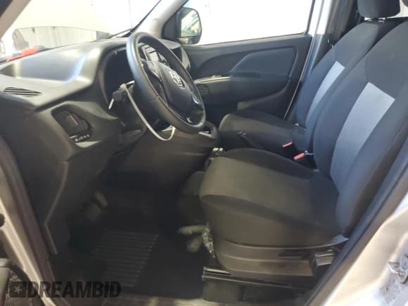 ✅ 2021 Ram ProMaster City Passenger SLT • VIN: ZFBHRFBB3M6U31576 • Lot: 81560605. Wystawiony na Copart z przebiegiem 64 516 mil. Bezpłatny archiwum sprzedaży aukcyjnych z USA i szczegółowy raport historii pojazdu na DreamBid. Zdjęcie 7.