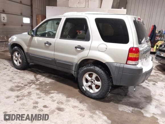 ✅ 2005 Ford Escape XLT • VIN: 1FMYU931X5KD92055 • Лот: 43905906. Опубликован ранее на IAAI с пробегом 149 842 миль. Бесплатный доступ к архиву аукционных продаж из США и подробный отчёт об истории автомобиля на DreamBid. Изображение 3.