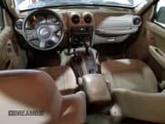 ✅ 2006 Jeep Liberty Sport • VIN: 1J4GL48K46W137297 • Лот: 84189315. Опубликован ранее на Copart с пробегом 104 609 миль. Бесплатный доступ к архиву аукционных продаж из США и подробный отчёт об истории автомобиля на DreamBid. Изображение 8.