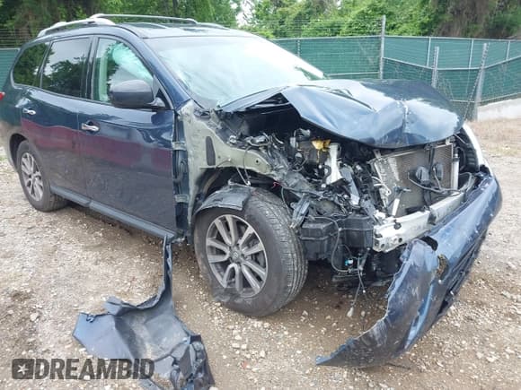 ✅ 2015 Nissan Pathfinder SL • VIN: 5N1AR2MM8FC639152 • Lot: 42234967. Wystawiony na IAAI z przebiegiem 187 061 mil. Bezpłatny archiwum sprzedaży aukcyjnych z USA i szczegółowy raport historii pojazdu na DreamBid. Zdjęcie 6.