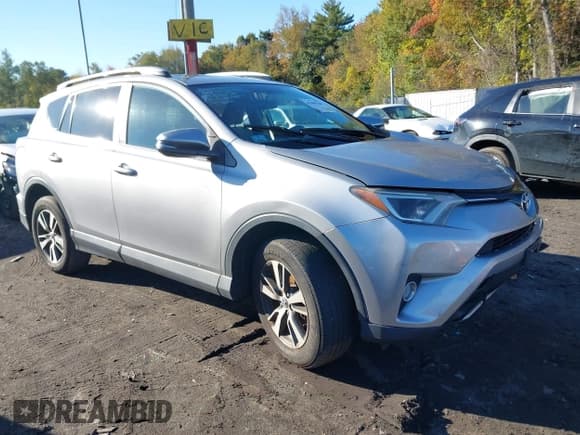✅ 2016 Toyota RAV4 XLE • VIN: 2T3RFREV7GW537727 • Лот: 43400368. Опубликован ранее на IAAI с пробегом 82 609 миль. Бесплатный доступ к архиву аукционных продаж из США и подробный отчёт об истории автомобиля на DreamBid. Изображение 1.