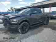 2021 Ram 1500 Warlock z VIN 1C6RR6GGXMS597050, wystawiony jako Copart lot #50567815 z przebiegiem 76 409 mil mil oraz Szkoda całkowita • Salvage title. Historia ofert i sprzedaży dostępna na DreamBid. Obrazek 1.