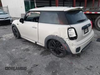 ✅ 2018 MINI Hardtop Cooper • VIN: WMWXP5C59J3C65014 • Lot: 43466756. Wystawiony na IAAI z przebiegiem 51 162 mil. Bezpłatny archiwum sprzedaży aukcyjnych z USA i szczegółowy raport historii pojazdu na DreamBid. Zdjęcie 3.