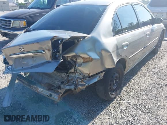 ✅ 2003 Honda Civic LX • VIN: 1HGES15503L028735 • Lot: 42710247. Listed on IAAI with 239,050 mi. Free auction sales archive from the USA and detailed vehicle history report at DreamBid. Image 18.