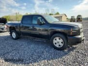 ✅ 2011 Chevrolet Silverado 1500 LT • VIN: 3GCPKSE34BG166401 • Lot: 81984535. Listed on Copart with 284,439 mi. Free auction sales archive from the USA and detailed vehicle history report at DreamBid. Image 4.