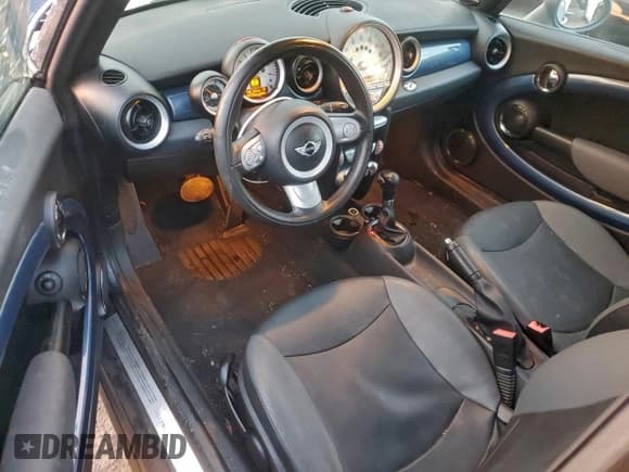 ✅ 2010 MINI Convertible • VIN: WMWMR3C59ATU97143 • Lot: 94448275. Listed on Copart with 73,173 mi. Free auction sales archive from the USA and detailed vehicle history report at DreamBid. Image 8.