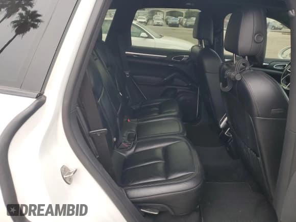 ✅ 2017 Porsche Cayenne S E-Hybrid • VIN: WP1AE2A2XHLA75671 • Lot: 76419144. Listed on Copart with 98,898 mi. Free auction sales archive from the USA and detailed vehicle history report at DreamBid. Image 11.