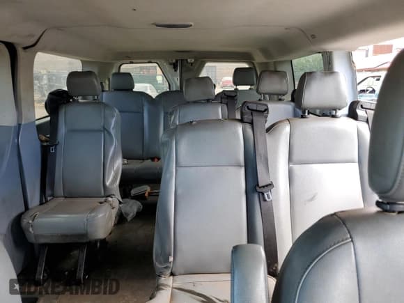 ✅ 2017 Ford Transit XL • VIN: 1FMZK1YM7HKA27769 • Lot: 72602523. Wystawiony na Copart z przebiegiem 137 802 mil. Bezpłatny archiwum sprzedaży aukcyjnych z USA i szczegółowy raport historii pojazdu na DreamBid. Zdjęcie 10.