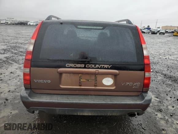 ✅ 1999 Volvo V70 XC Cross Country • VIN: YV1LZ56D0X2598786 • Лот: 43061625. Опубликован ранее на Copart с пробегом 139 388 миль. Бесплатный доступ к архиву аукционных продаж из США и подробный отчёт об истории автомобиля на DreamBid. Изображение 6.