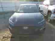 2018 Hyundai Kona SE z VIN KM8K12AA3JU122866, wystawiony jako Copart lot #69922292 z przebiegiem 99 114 mil mil oraz . Historia ofert i sprzedaży dostępna na DreamBid. Obrazek 5.