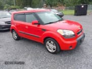 ✅ 2010 Kia Soul + • VIN: KNDJT2A29A7064389 • Лот: 42890471. Опубликован ранее на IAAI с пробегом 160 756 миль. Бесплатный доступ к архиву аукционных продаж из США и подробный отчёт об истории автомобиля на DreamBid. Изображение 1.